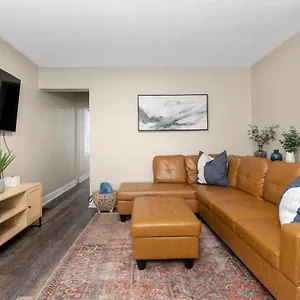 Newly Renovated 3 Bedroom Near High St Columbus